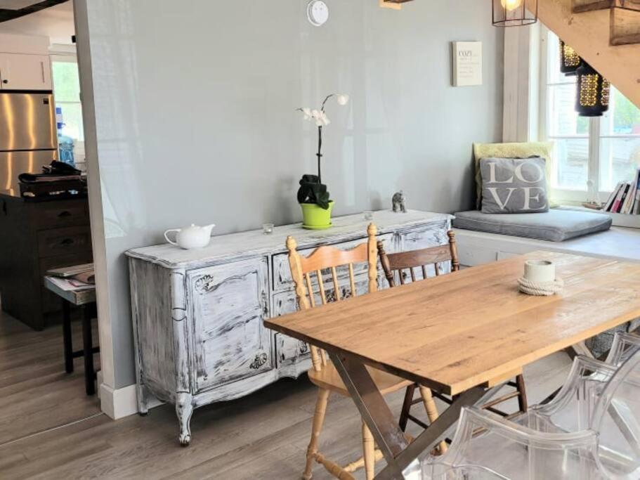 Om Chalet 1 Avec Spa Face Au Fleuve Saint-Jean Luaran gambar